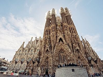 Complete Gaudi Group Tour - Casa Batllo, Park Guell & Extended Sagrada Familia Visit