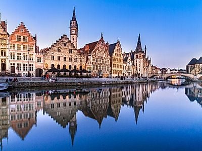 Brussels by Private Transfer with a 2-Hour Stop in Ghent