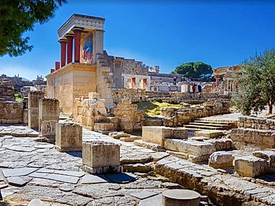 Archaeological Museum and Knossos Palace Private Tour