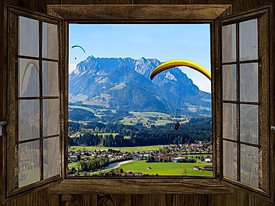 Tandem Paraglide Across Alpine Valleys