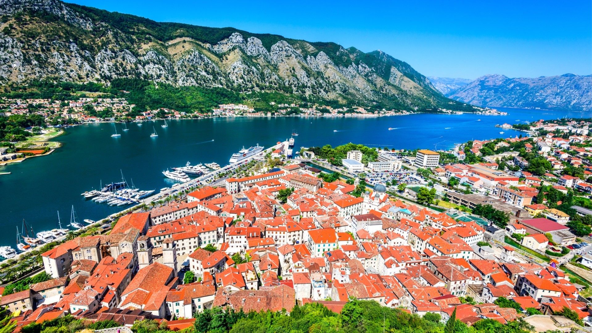 travel from croatia to montenegro