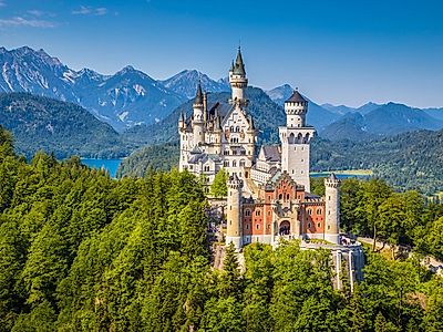 Upgrade to Salzburg by Private Transfer with a Stop at Neuschwanstein Castle