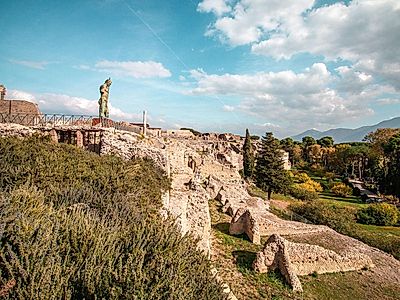 Pompeii Private Excursion with Cooking Class and Wine Tasting on Mount Vesuvius from Naples