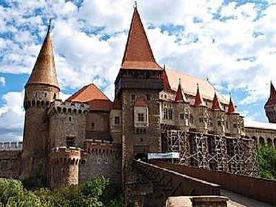 Sibiu Private Walking & Corvin Castle Tour